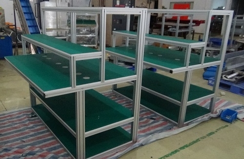 Bàn thao tác, lắp ráp cho công nhân