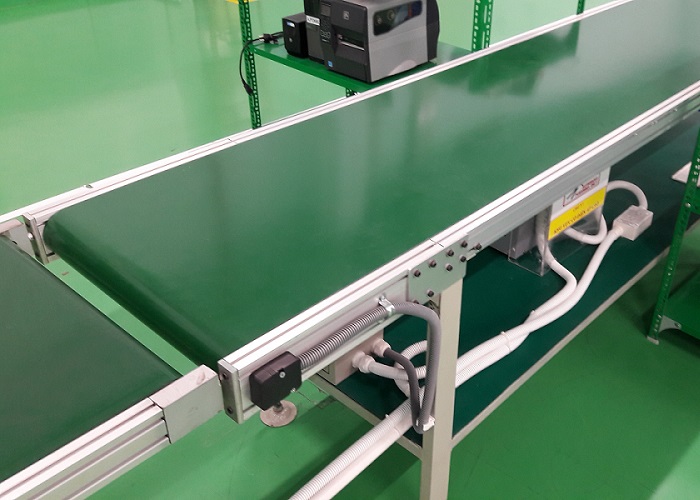 Băng tải được lắp ghép hoàn chỉnh để bàn giao cho khách hàng