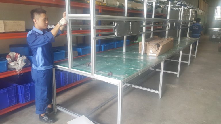 Hệ thống băng tải công nghiệp tự động
